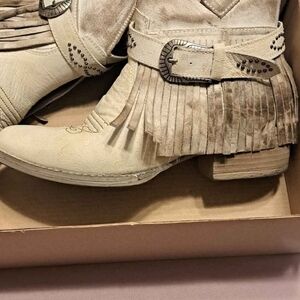 Western Style Fringed Ankle Bootie